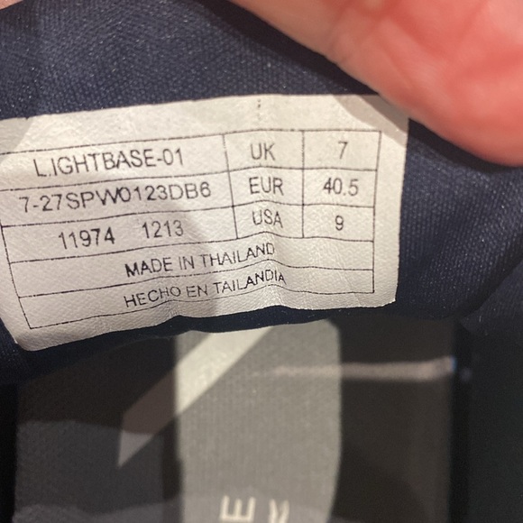 Lacoste running shoes for women - Picture 5 of 6